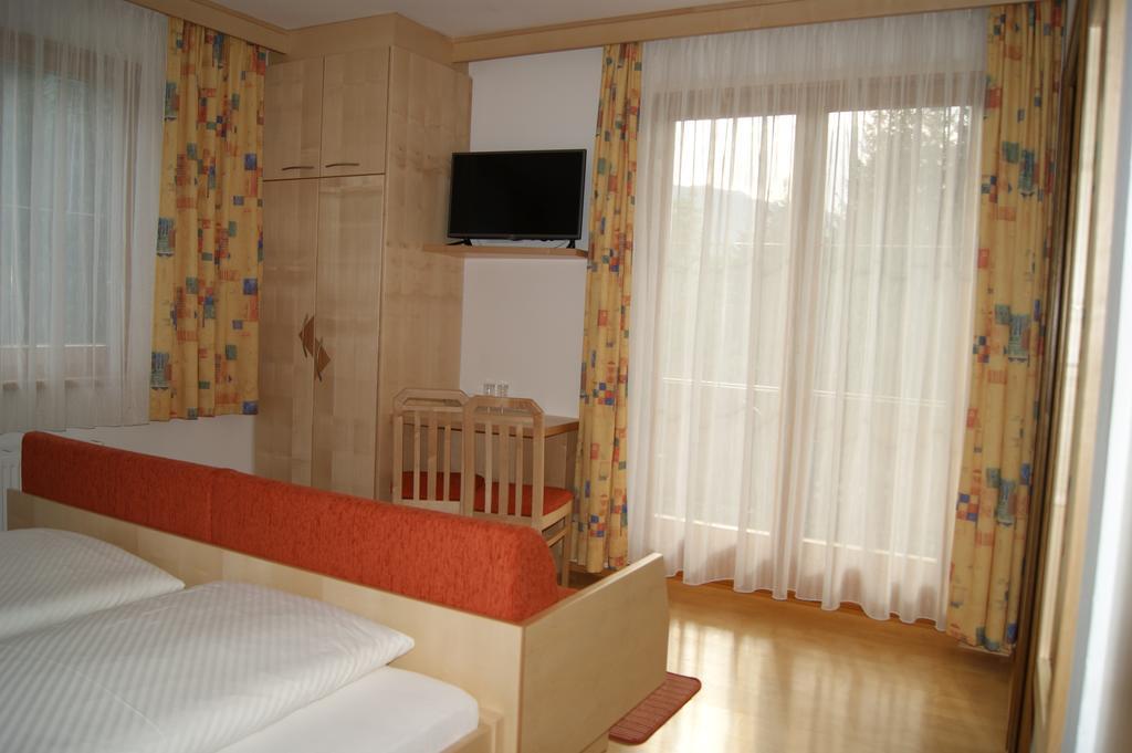 Hotel Garni Haus Anita Liesing Dış mekan fotoğraf